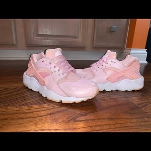 Pink nike huaraches